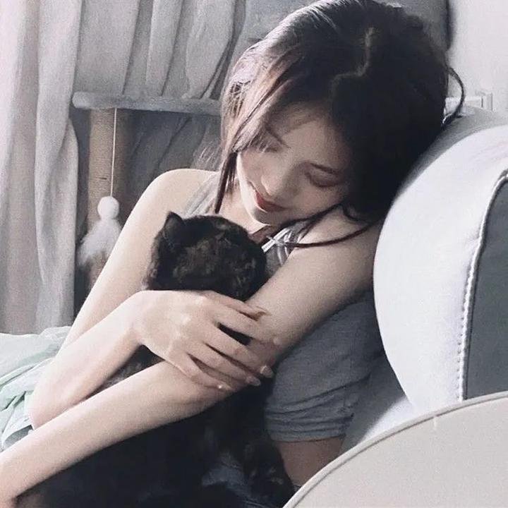 赤裸的美奈子